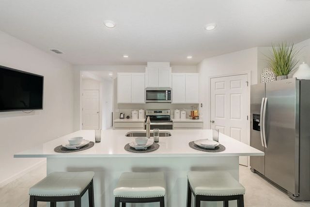 4 of 28 - 2234 Sw Heathwood Circle, Port St. Lucie, FL