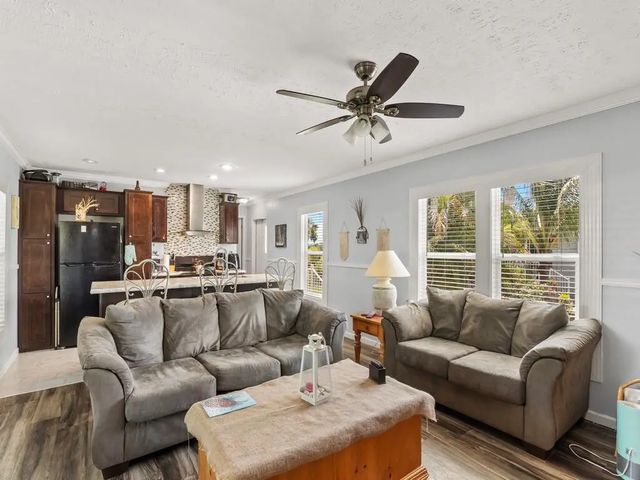 2 of 22 - 309 Mockingbird Avenue, Fort Pierce, FL