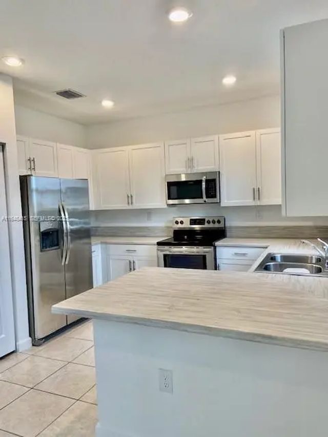 5 of 34 - 20626 Ne 5th Place #20626, Miami, FL