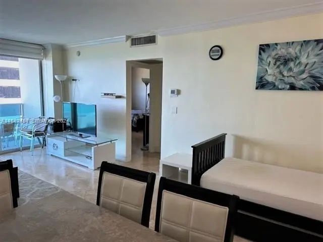 3 of 32 - 4001 S Ocean Drive #9l, Hollywood, FL