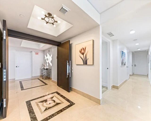 3 of 42 - 101 S Fort Lauderdale Beach Boulevard #1104, Fort Lauderdale, FL