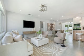 Photo of Listing #F10516072