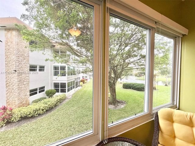 4806 Nw 36th Street #501, Lauderdale Lakes