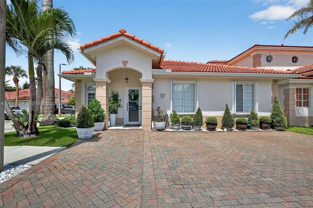 7291 Nw 173rd Drive #100, Hialeah