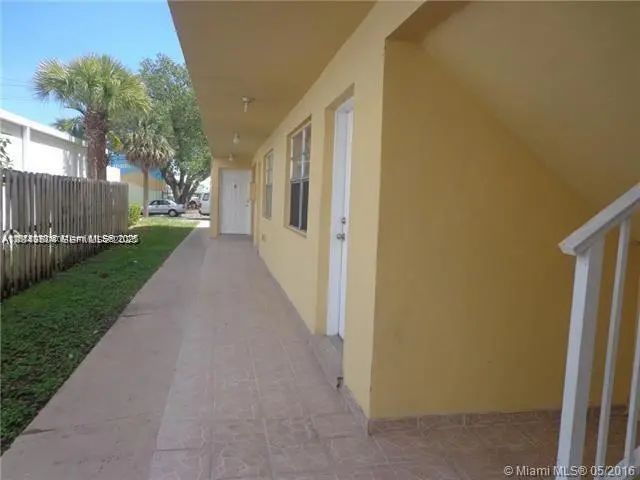 2 of 2 - 16150 Ne 21st Avenue #1b, North Miami Beach, FL
