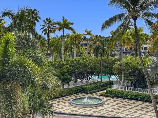2 of 100 - 21150 Point Place #406, Aventura, FL