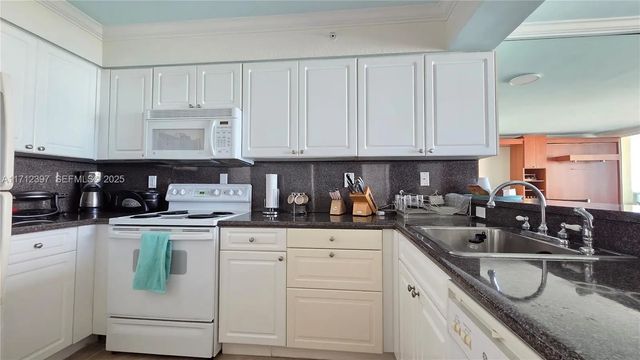 4 of 56 - 2501 S Ocean Drive #809, Hollywood, FL