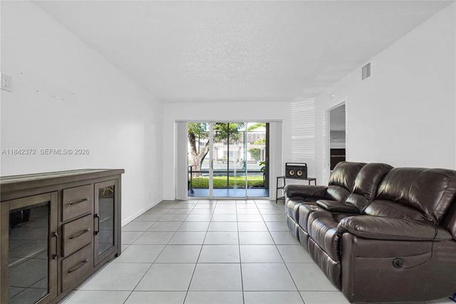 3 of 26 - 9159 Sw 141st Place #9159, Miami, FL