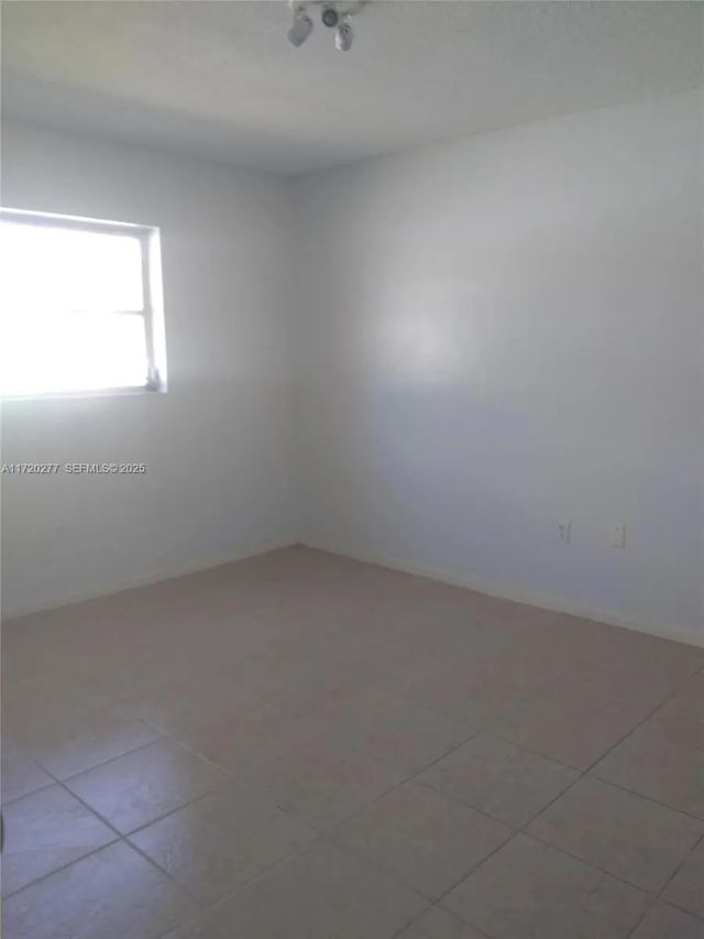 3 of 7 - 1735 Ne 164th Street #g210, North Miami Beach, FL