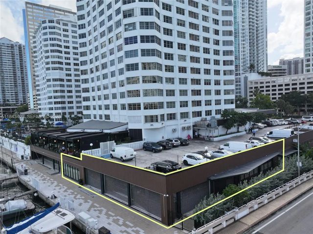2 of 46 - 801 Brickell Bay Drive #4c041, Miami, FL