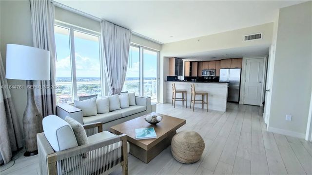 4 of 28 - 505 N Fort Lauderdale Beach Boulevard #2501, Fort Lauderdale, FL