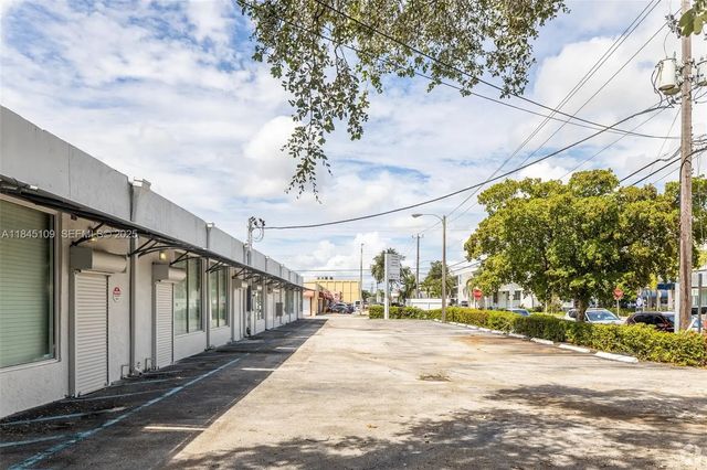 2090 Nw 21st Street, Miami