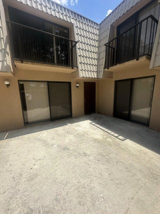 Photo of Listing #R11109627