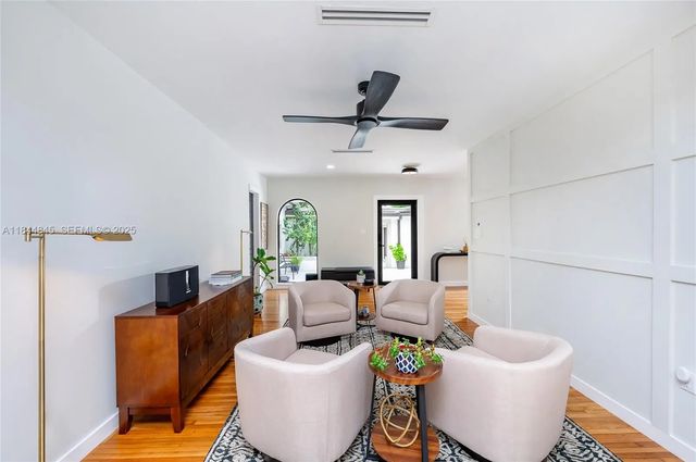 5 of 52 - 117 S Royal Poinciana Boulevard, Miami Springs, FL