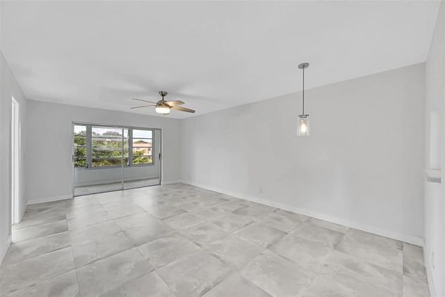 4 of 50 - 9761 Sunrise Lakes Boulevard #301, Sunrise, FL