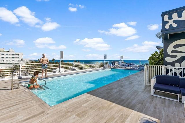 3 of 24 - 1024 Ocean Drive #a207, Miami Beach, FL