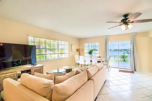 2 of 33 - 355 Virginia Street #1, Hollywood, FL