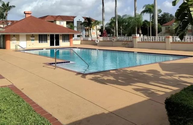 5 of 14 - 18860 Nw 57th Avenue #106, Hialeah, FL