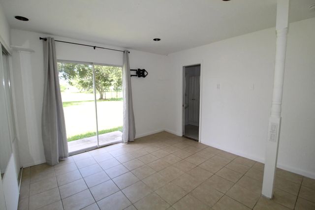 5 of 12 - 2022 Se West     Dunbrooke Circle Se, Port St. Lucie, FL