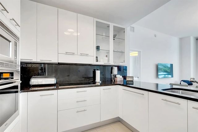 3 of 25 - 6799 Collins Avenue #312, Miami Beach, FL