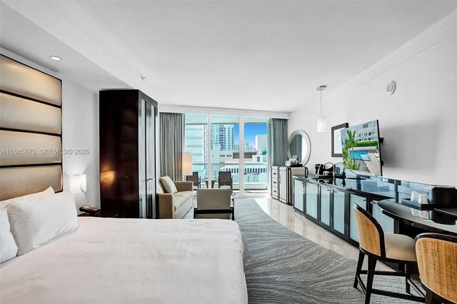 3 of 58 - 4391 Collins Avenue #915, Miami Beach, FL