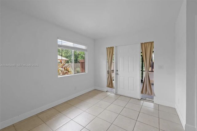 5 of 36 - 6322 Royal Woods Drive, Fort Myers, FL