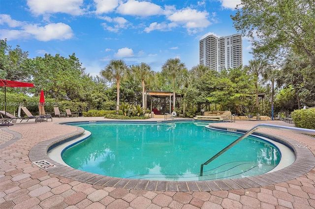 5 of 39 - 3400 Ne 192nd Street #1205, Aventura, FL