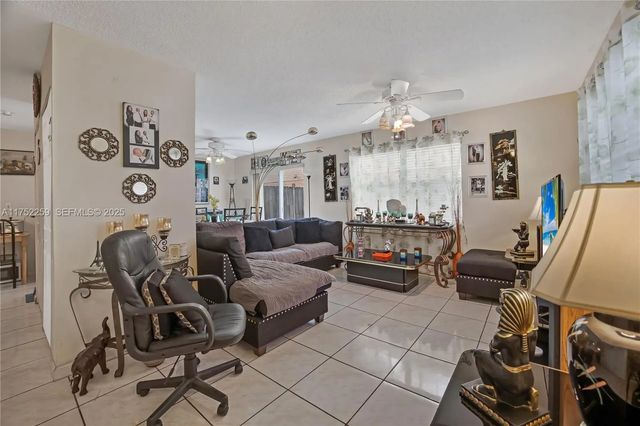 4 of 21 - 265 Ne 12th Avenue #265, Homestead, FL