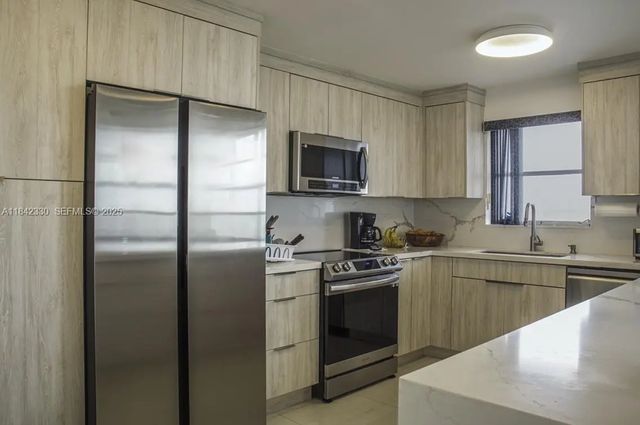 2780 Ne 183rd Street #1001, Aventura