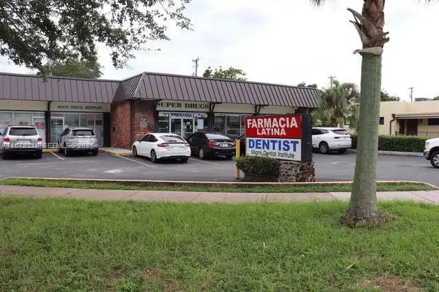 5500 Sw 8th Street #pharmacy, Coral Gables