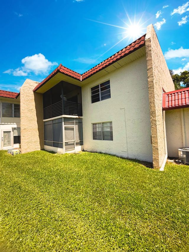 218 Lake Frances Drive, West Palm Beach