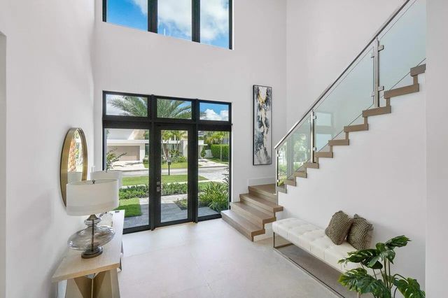 2 of 38 - 2737 Ne 18th Street, Fort Lauderdale, FL