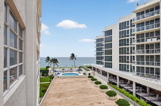 Photo of Listing #R11110138