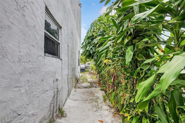 4 of 4 - 435 Avenida Alegre, West Palm Beach, FL