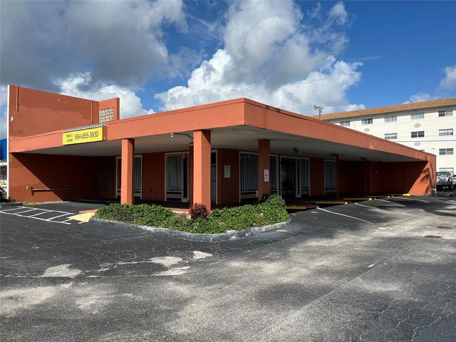 1361 E Commercial Boulevard, Oakland Park