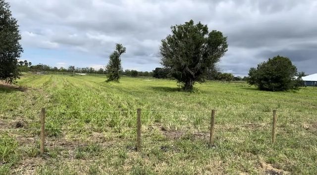 5 of 11 - 1503 S Header Canal Road, Fort Pierce, FL