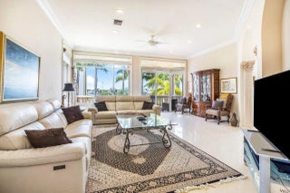 Photo of Listing #R11077440