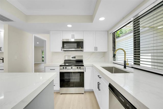 3 of 35 - 11457 Shady Oaks Lane, North Palm Beach, FL