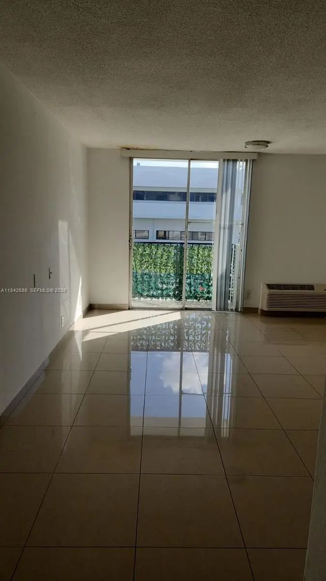 2 of 13 - 16450 Nw 2nd Avenue #206, Miami, FL