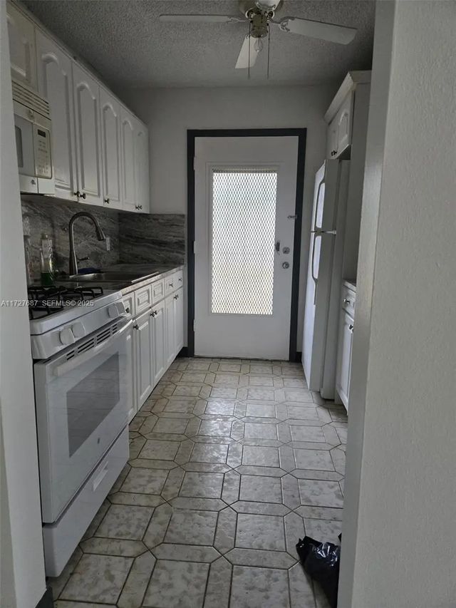 4 of 40 - 160 Ne 203rd Terrace #18, Miami Gardens, FL