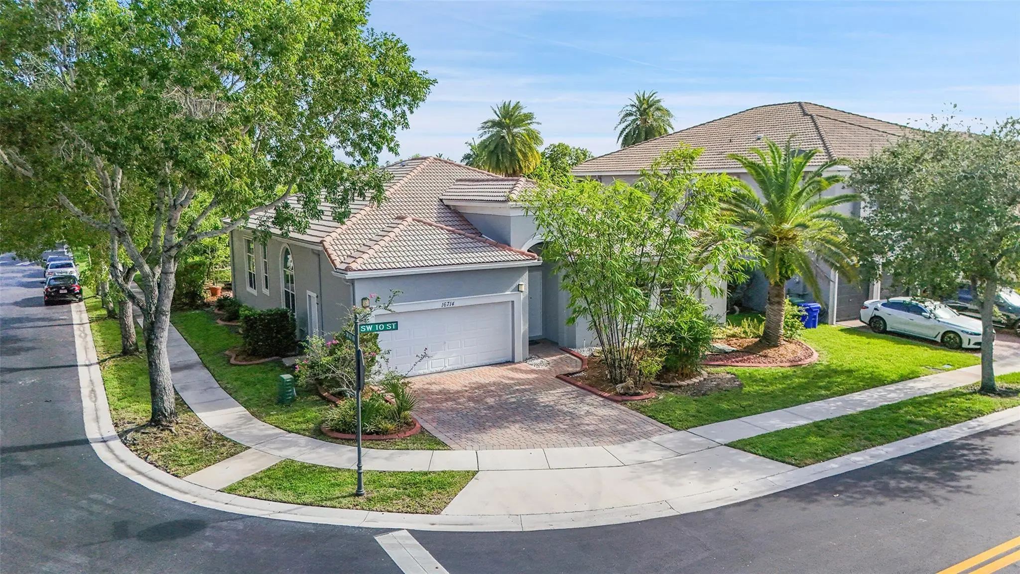 16714 Sw 10th Street, Pembroke Pines