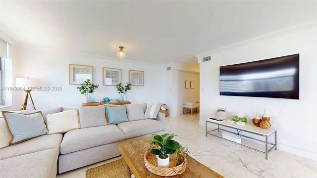 4 of 78 - 1912 S Ocean Drive #9a, Hallandale Beach, FL