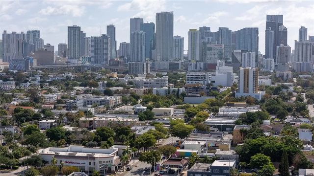 4 of 43 - 1114 Sw 13th Court, Miami, FL