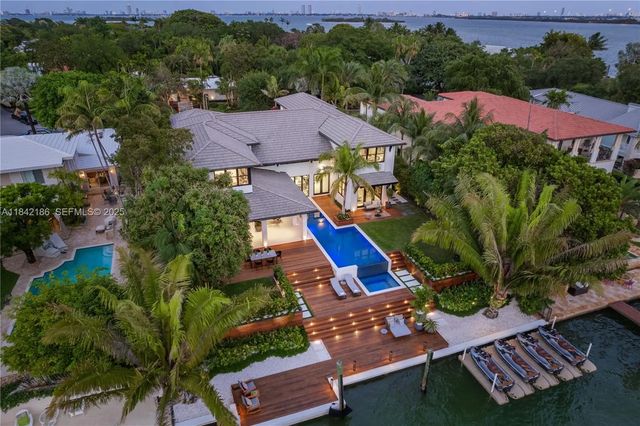 2 of 99 - 4241 Palm Lane, Miami, FL