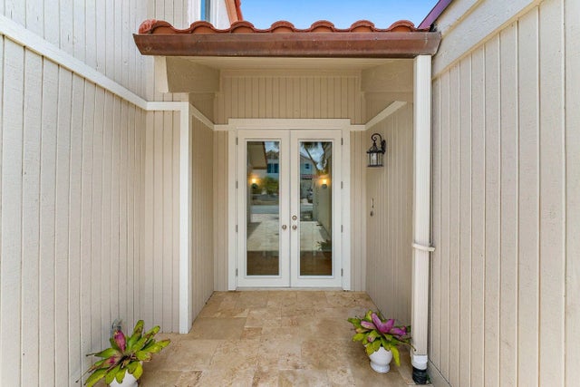 Photo of Listing #R11110923