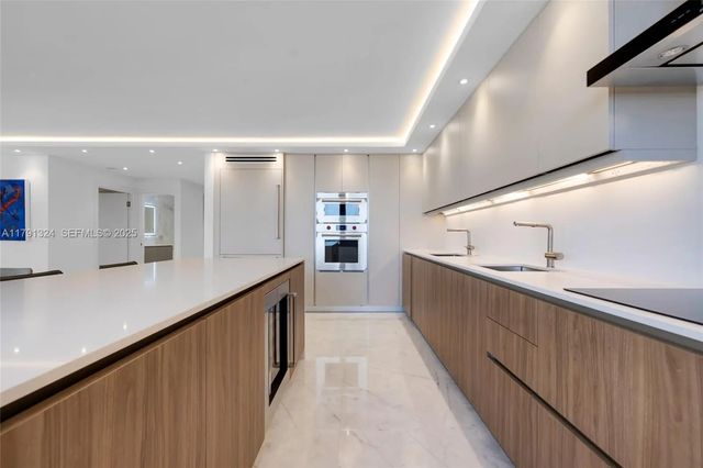 5 of 46 - 9801 Collins Avenue #17r, Bal Harbour, FL