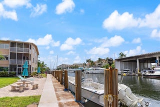 Photo of Listing #F10517427