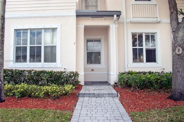 2 of 28 - 153 Se 28th Place #3, Homestead, FL
