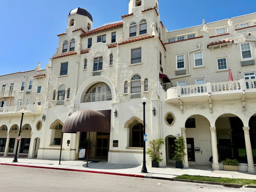 235 Sunrise Avenue #unit # 2008, Palm Beach