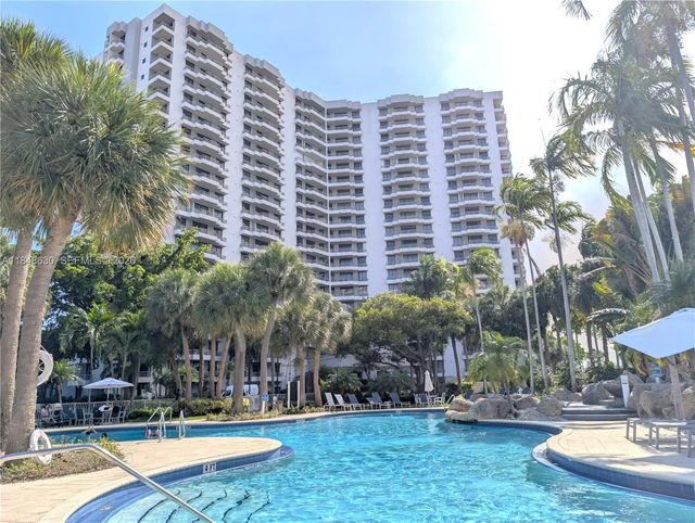 3300 Ne 191 Street #1207, Aventura